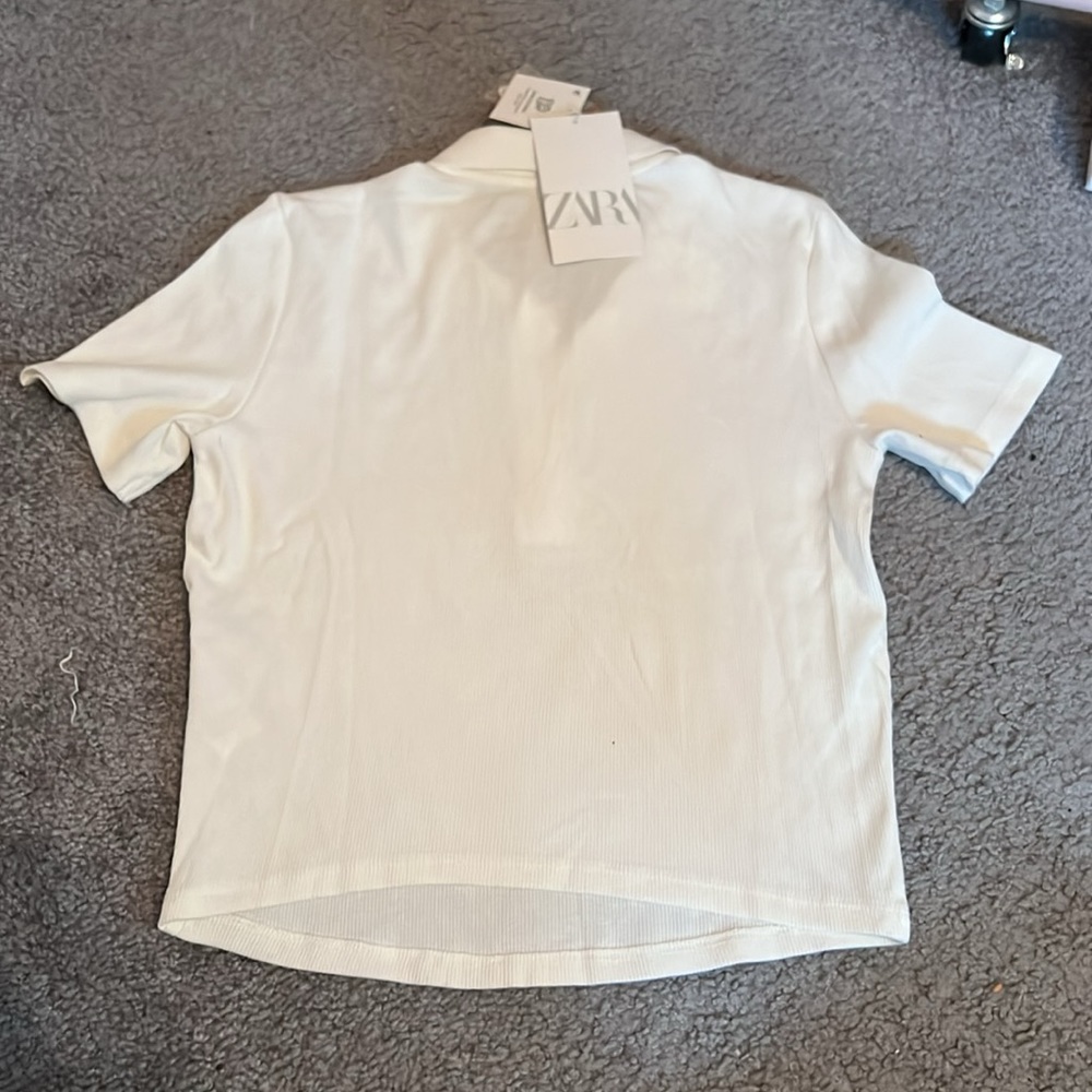 Button Up Top - Picture 4 of 9